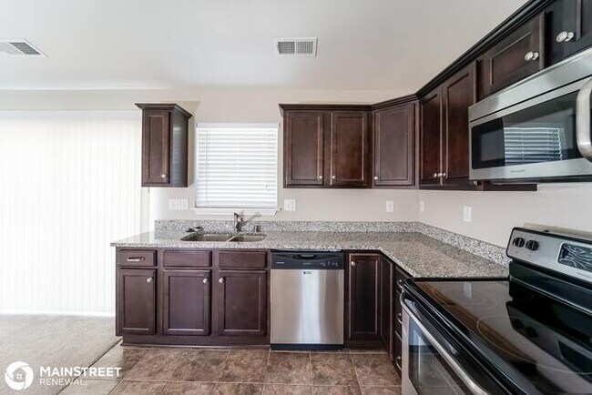 Building Photo - 9829 Valley Farms Blvd, Louisville, KY 40272