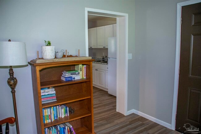 Building Photo - 5357 Locklin Ave