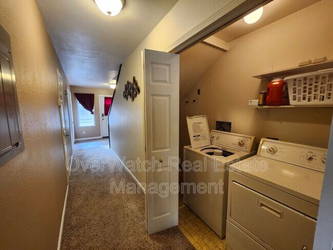 Building Photo - 838 E 78th Ave
