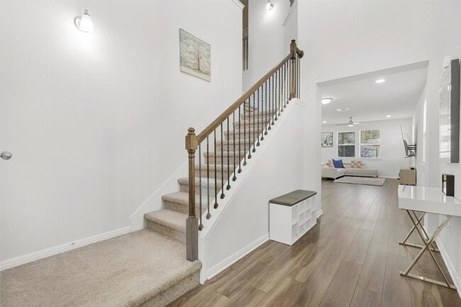 Building Photo - 3201 E College Park Dr