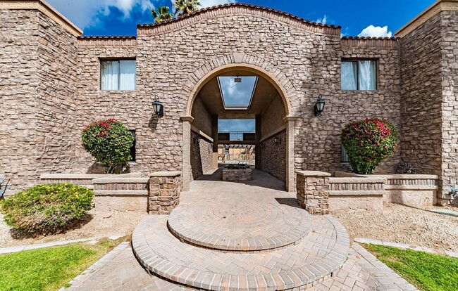 Primary Photo - ***MOVE IN SPECIAL**Prime Location in Scot...
