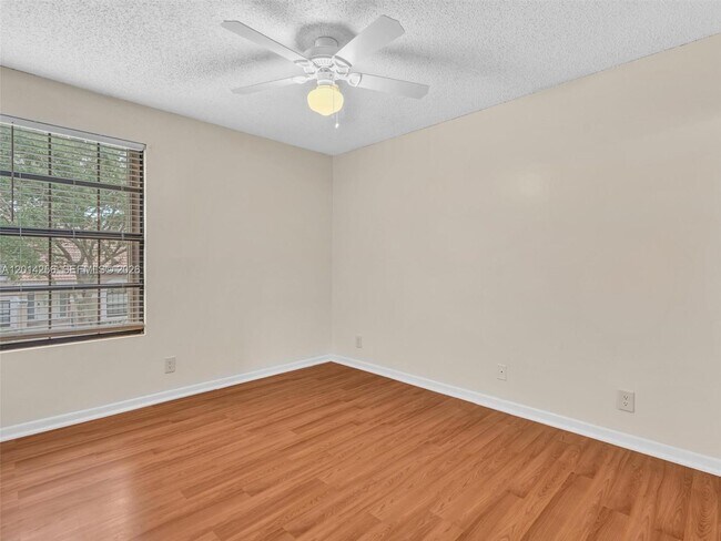 Building Photo - 10731 NW 16th Ct