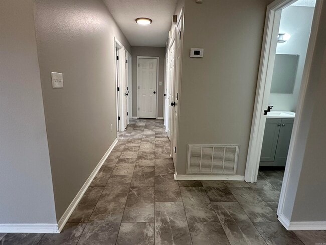 Building Photo - 14025 Cottontail Ln