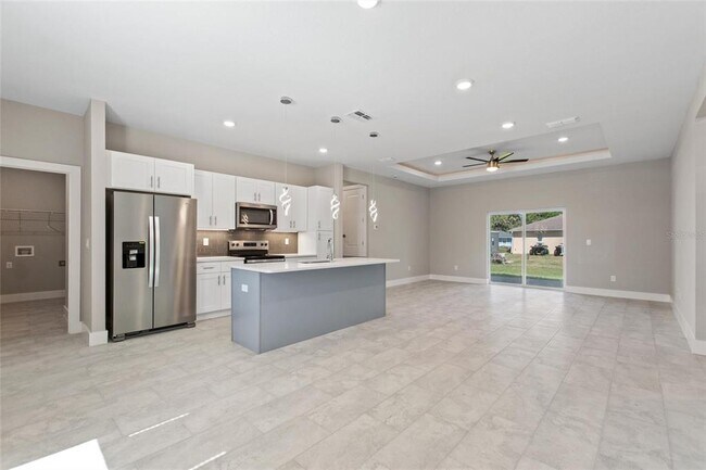 Building Photo - 3473 S San Mateo Dr