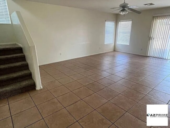 Building Photo - HURRY ON THIS ONE