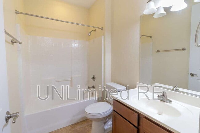Building Photo - 3247 Merryvale Ln