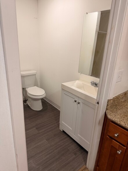 Building Photo - 4411 Chastant St