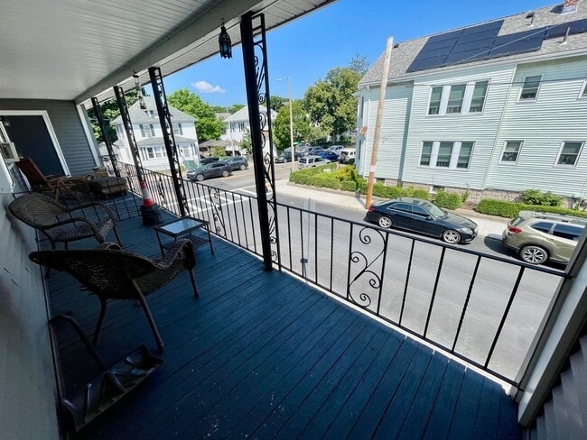 Building Photo - 1 Bedroom Condo for Rent $2,400