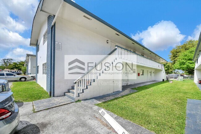Building Photo - 881 SW 74th Terrace