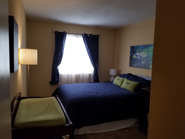 Building Photo - 6338 S Emporia Cir