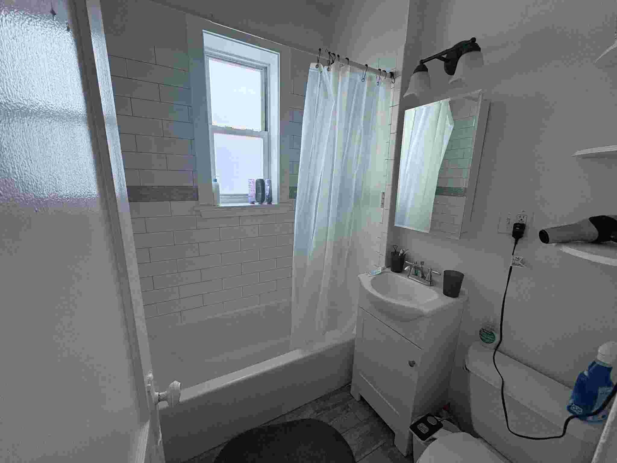 Building Photo - 39 Hemenway St