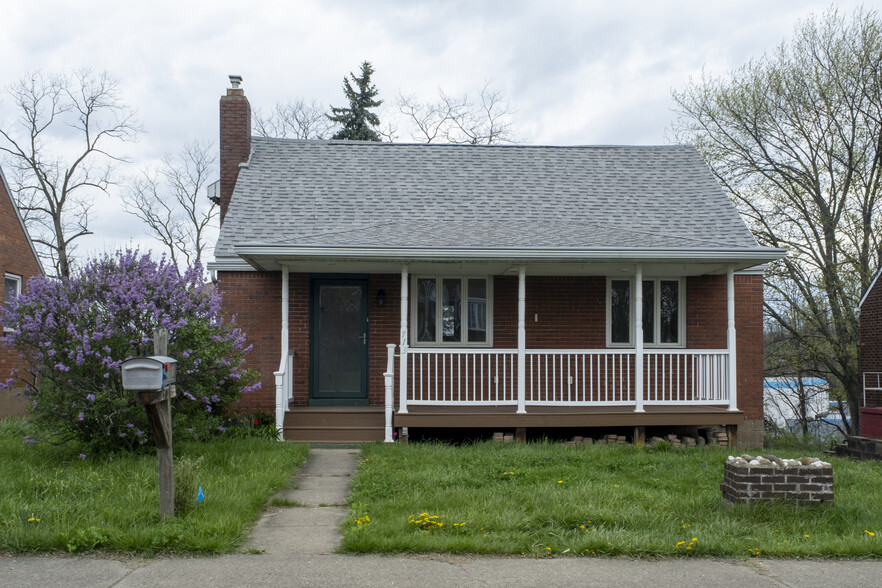 Primary Photo - 713 Overhill Dr
