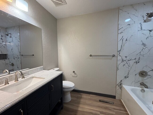 Building Photo - 4 Bed, 3 Bath Home Available Now!  MileSto...