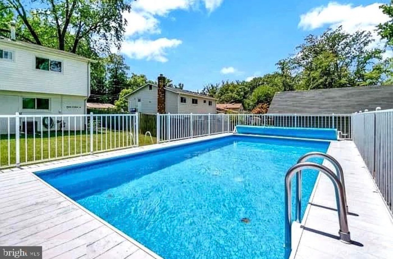 Building Photo - 14407 Oakvale St