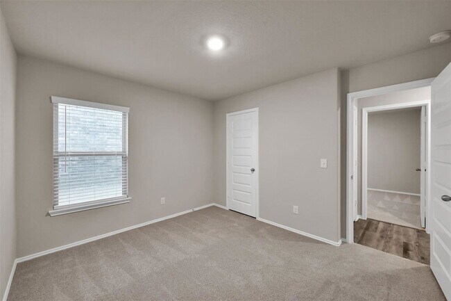 Building Photo - 257 Gallant Front Trl