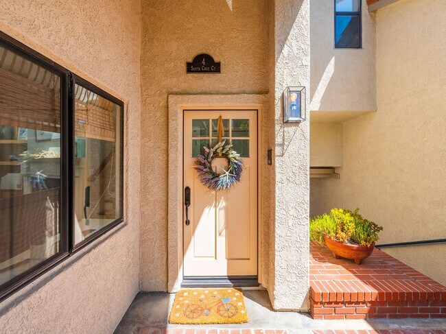 Building Photo - 4 Santa Cruz Ct
