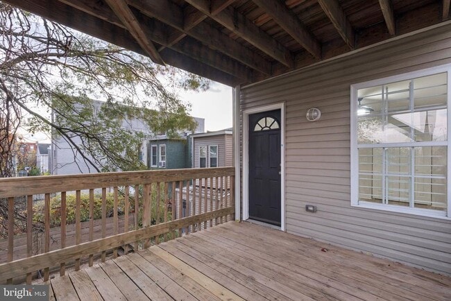 Building Photo - 1931 N Uber St