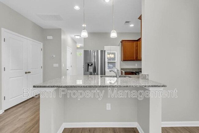 Building Photo - 4995 Hay Bale Ct