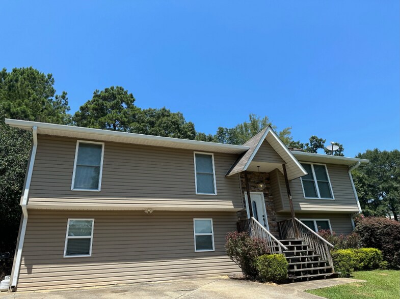 Building Photo - 218 Ridgewood Dr