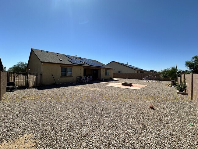 Building Photo - 6948 S Victor Dr