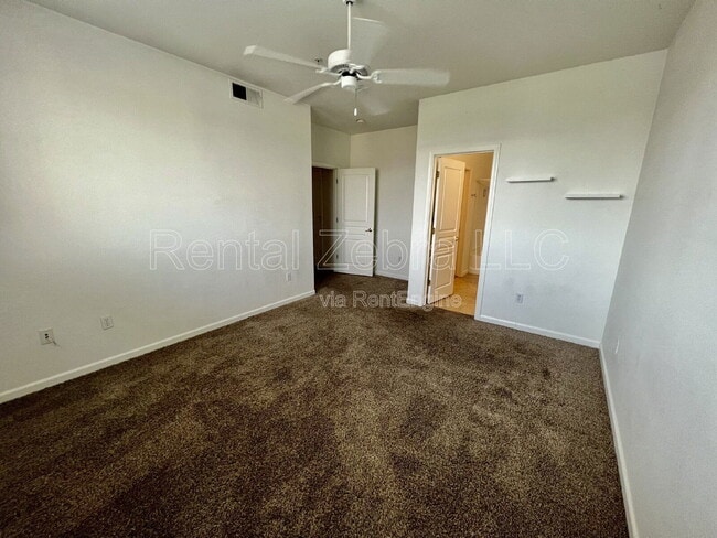 Building Photo - 1360 Shady Ln