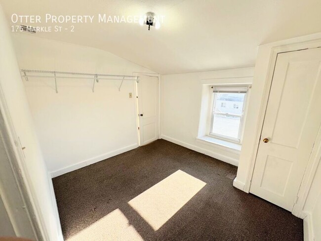 Building Photo - 3BR/2BA Spacious Manayunk Apt with Washer/...