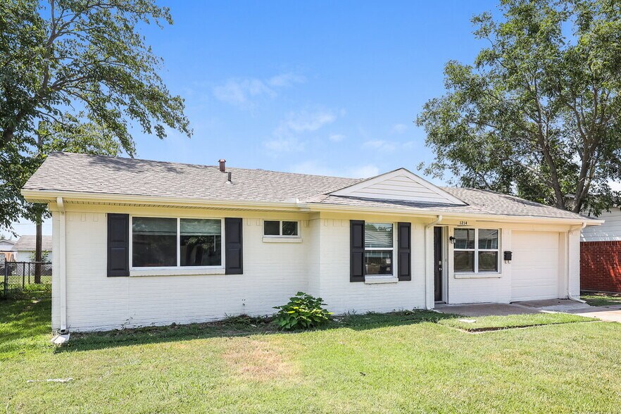 Building Photo - 1214 Ashland Dr