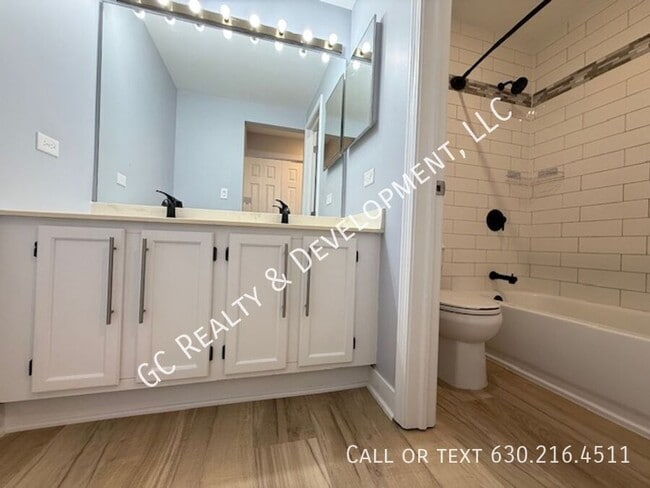 Building Photo - 1227 Ranchview Ct