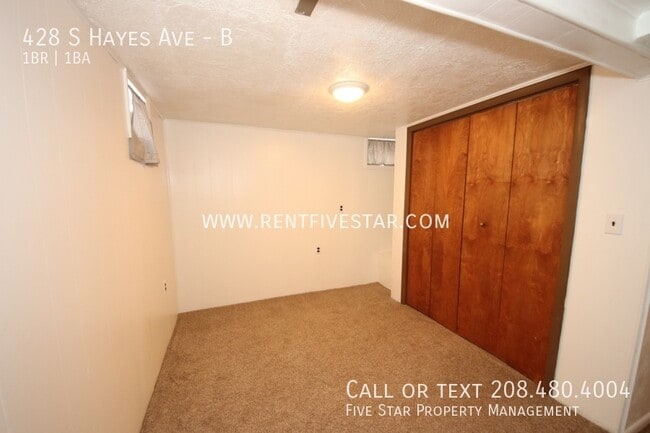 Building Photo - 428 S Hayes Ave