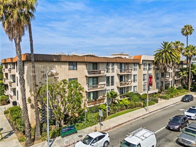 Building Photo - 2175 S Beverly Glen Blvd