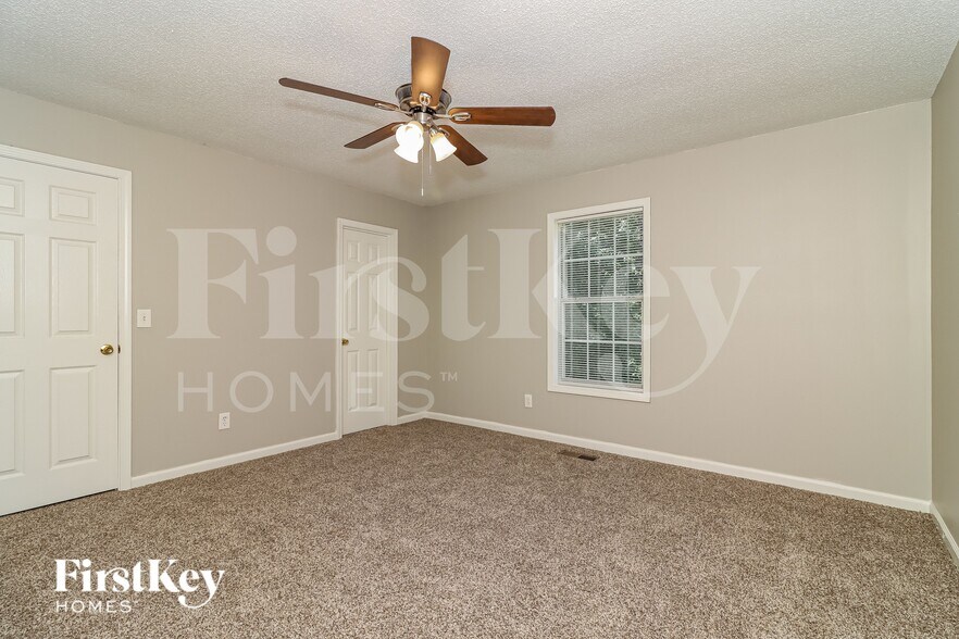 Building Photo - 110 Ivy Trace Ln