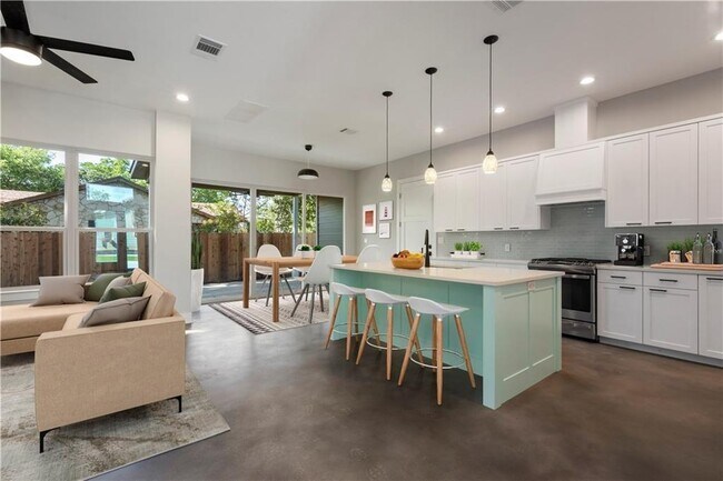 Building Photo - 1107 Stobaugh St