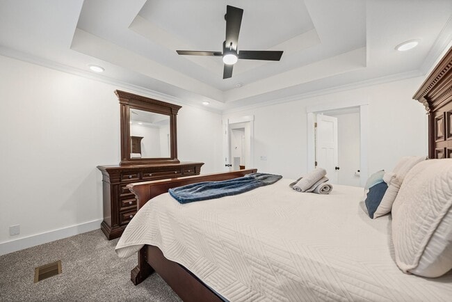 Building Photo - Spacious 3 Bedroom 2 Full Bath Home For Rent Near Dunbar Cave Road!