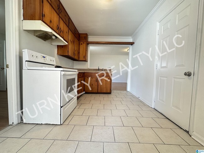 Building Photo - 1008 Shelton St