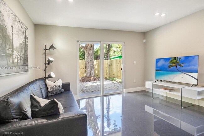 Building Photo - 1035 NW 48th St