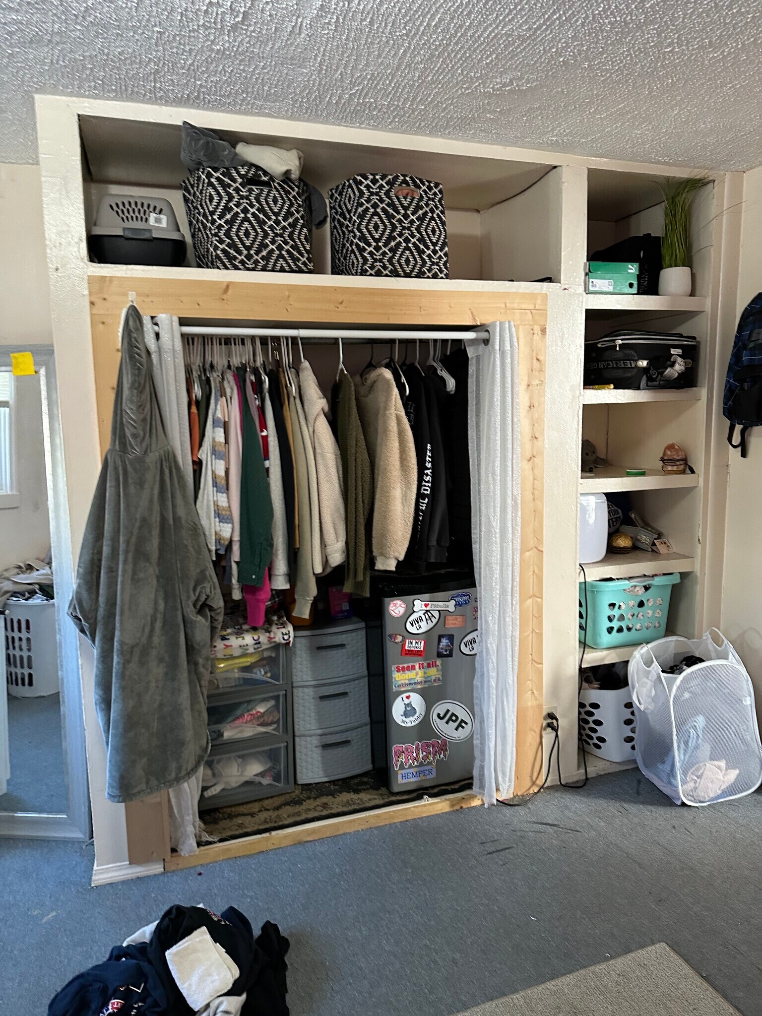 Building Photo - 108 Temple St