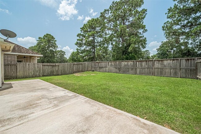 Building Photo - 23611 Plantation Pines Ln