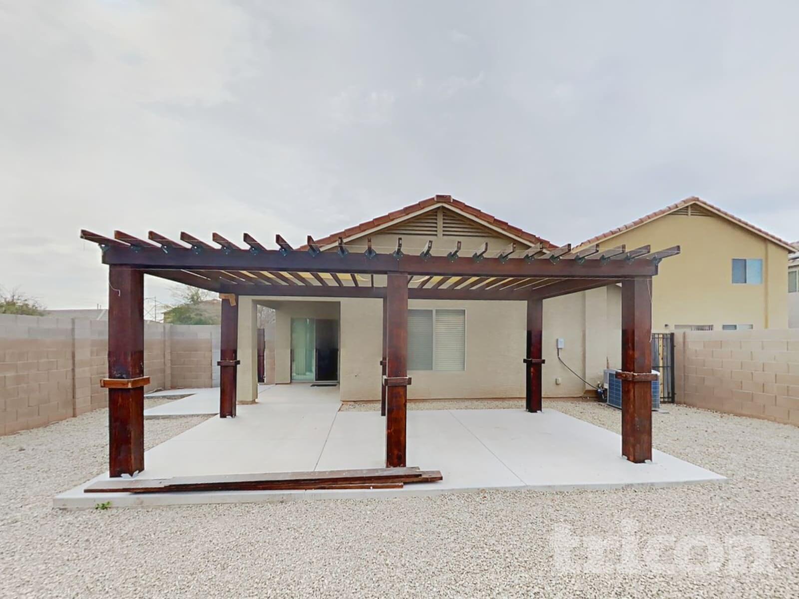 Building Photo - 39964 W Sanders Way