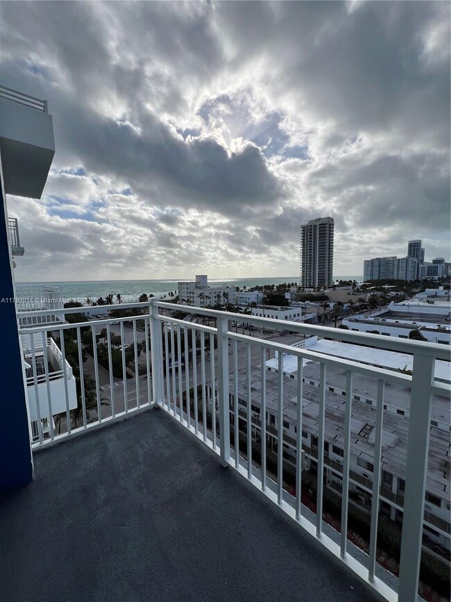 Building Photo - 7600 Collins Ave