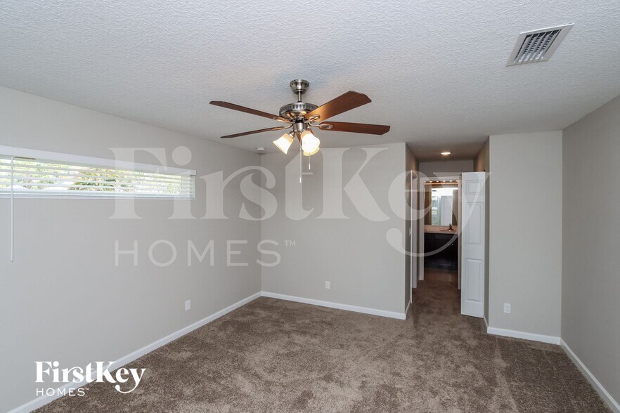 Building Photo - 785 Coconut St SE