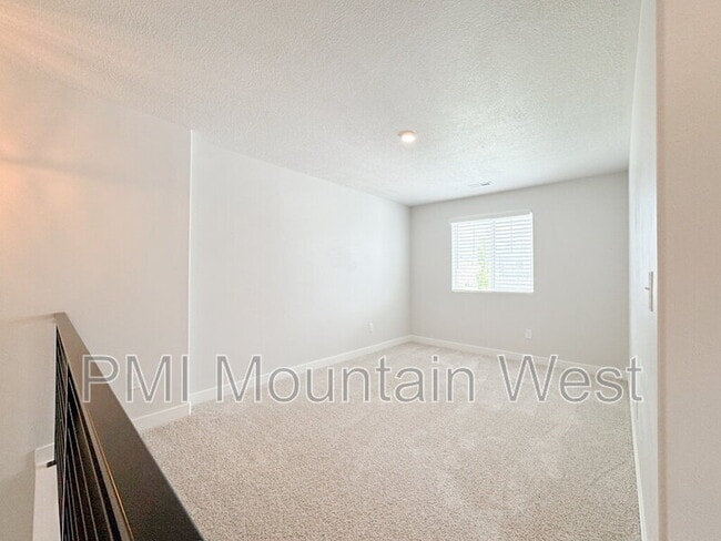 Building Photo - 3855 S 3025 W