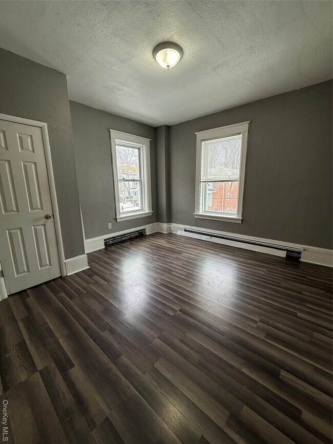 Building Photo - 60 Carroll St