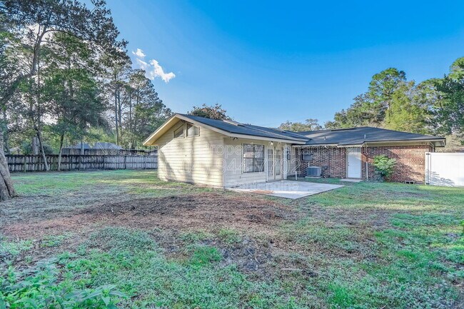 Building Photo - 3312 Pickwick Dr S