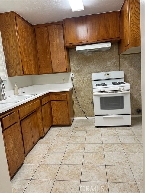 Building Photo - 1325 S Anaheim Blvd