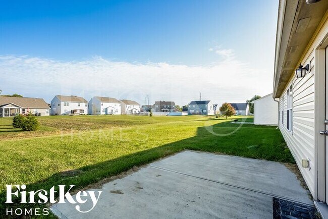 Building Photo - 10622 Deercrest Ln