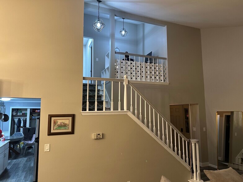 Building Photo - 4646 S 124th St