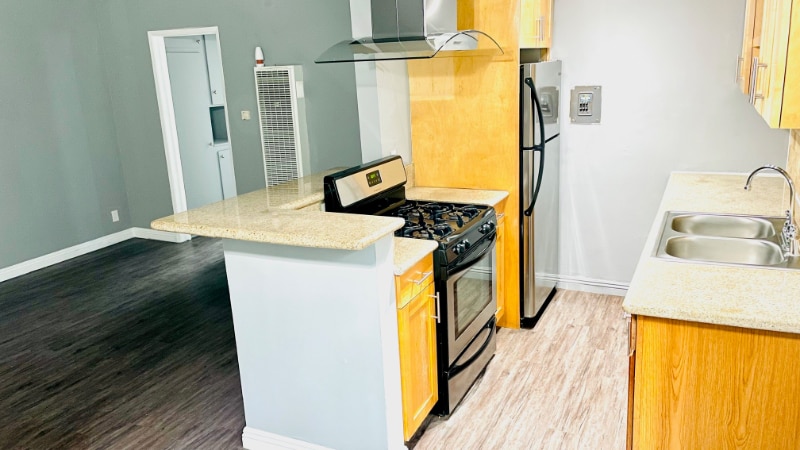 Building Photo - 12811 Caswell Ave