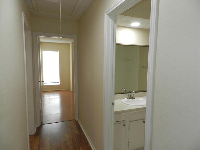Building Photo - 14309 Misty Meadow Ln