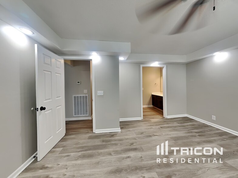 Building Photo - 126 Buckingham Ct