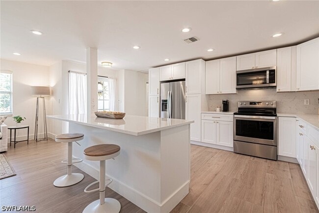 Building Photo - 1530 Mandarin Rd